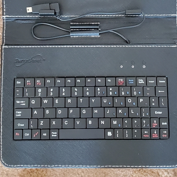 NEW - Supersonic -2 in 1 - 9" Tablet Keyboard Case - Picture 2 of 6